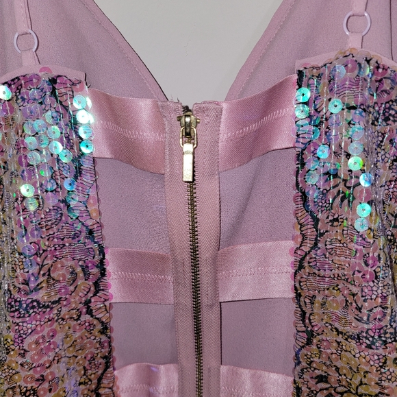 NWOT BEBE Sequin Halter top - Picture 5 of 6